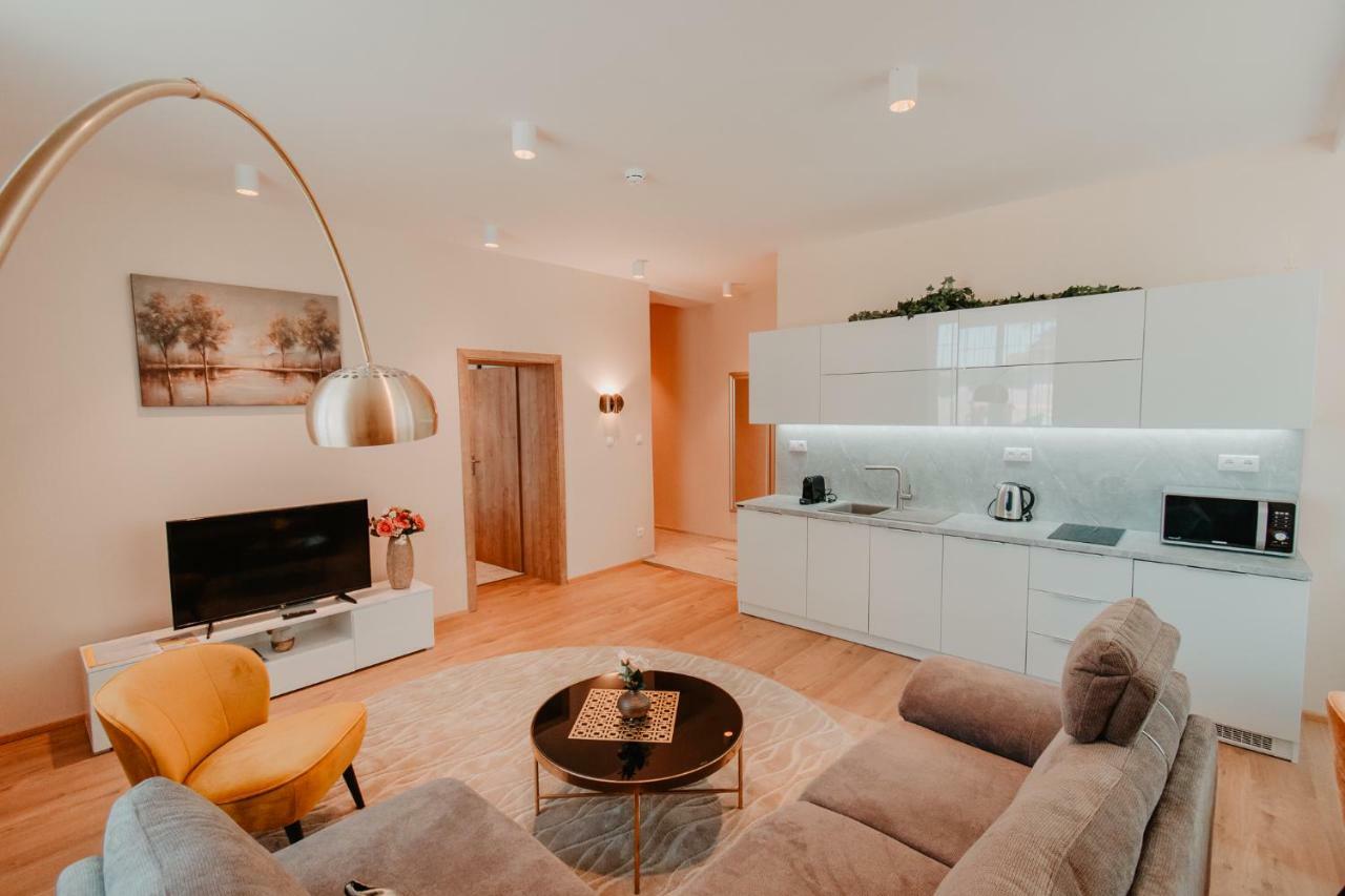 Villa Garden Apartments Poprad Luaran gambar